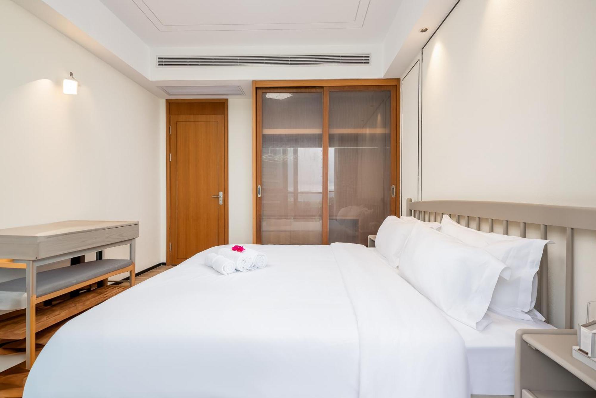 Puhai Sea View Apt By Hailan Tour At Sanya Yazhou Bay#Only 100 Meters To Beach And Sea Swimming Area Eksteriør billede