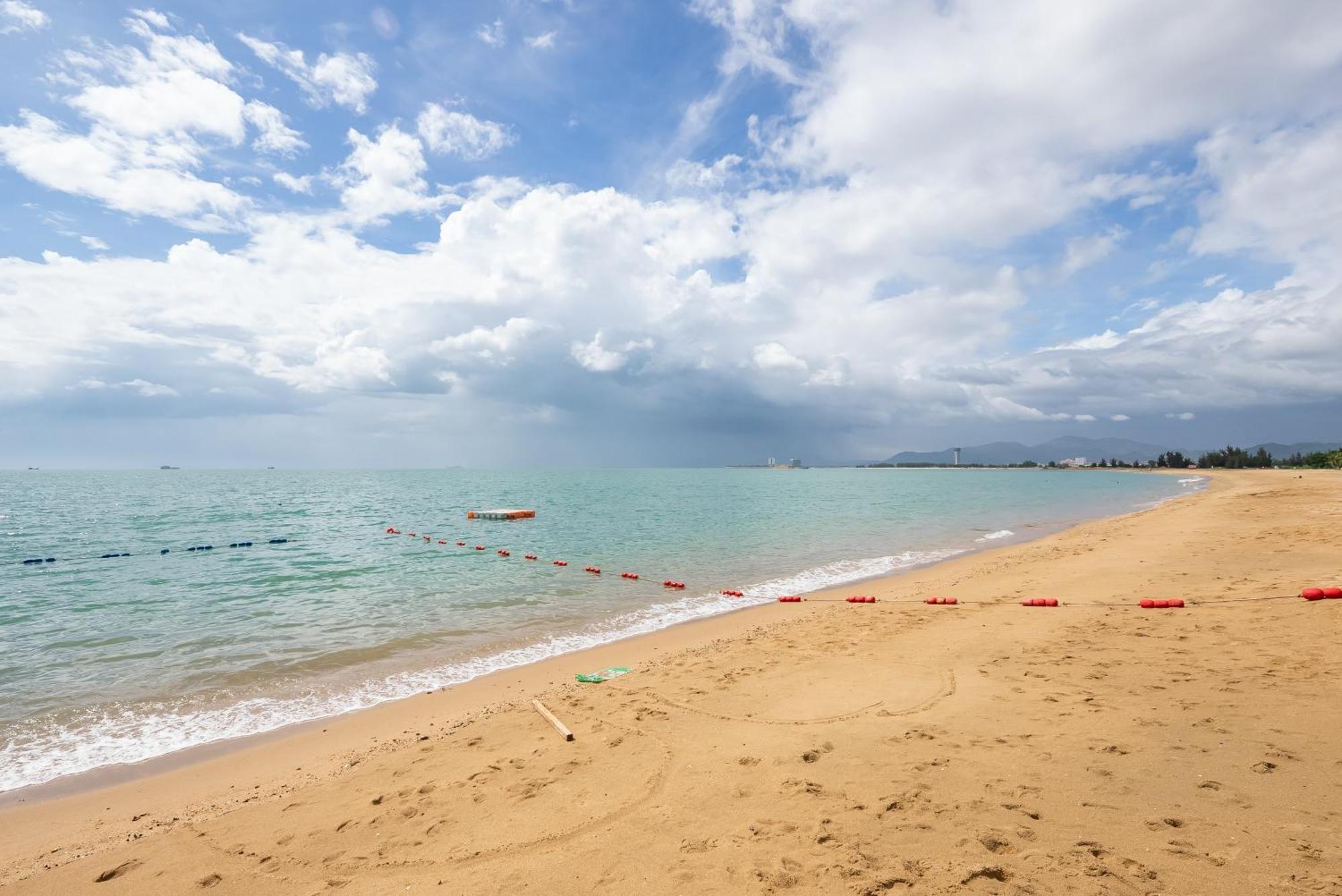 Puhai Sea View Apt By Hailan Tour At Sanya Yazhou Bay#Only 100 Meters To Beach And Sea Swimming Area Eksteriør billede
